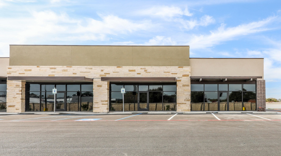 1016 Calton Rd, LAREDO, Texas 78041, 1 Room Rooms,1 BathroomBathrooms,Commercial retail/office,For Rent,1016 Calton Rd,20263811