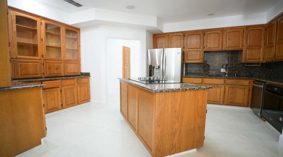 1046 Faldo Dr, Laredo, Texas 78045, 4 Bedrooms Bedrooms, 8 Rooms Rooms,3 BathroomsBathrooms,Residential,For Sale,1046 Faldo Dr,20263815