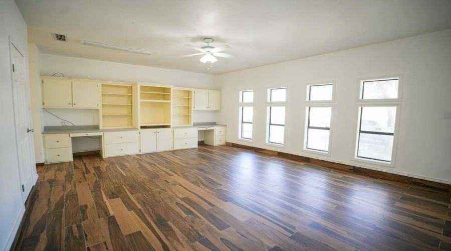 1046 Faldo Dr, Laredo, Texas 78045, 4 Bedrooms Bedrooms, 8 Rooms Rooms,3 BathroomsBathrooms,Residential,For Sale,1046 Faldo Dr,20263815