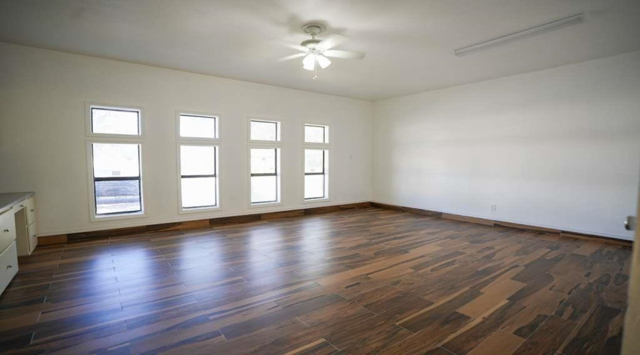 1046 Faldo Dr, Laredo, Texas 78045, 4 Bedrooms Bedrooms, 8 Rooms Rooms,3 BathroomsBathrooms,Residential,For Sale,1046 Faldo Dr,20263815