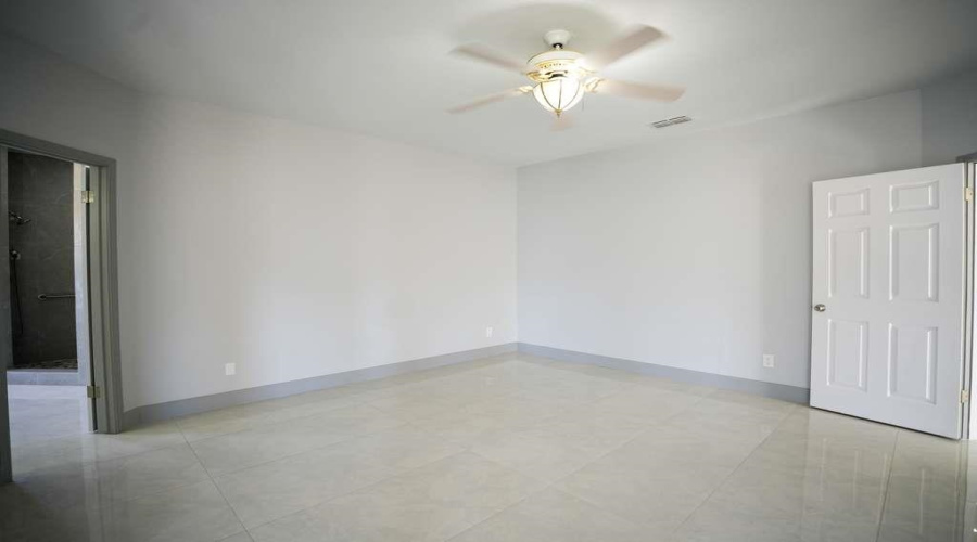 1046 Faldo Dr, Laredo, Texas 78045, 4 Bedrooms Bedrooms, 8 Rooms Rooms,3 BathroomsBathrooms,Residential,For Sale,1046 Faldo Dr,20263815