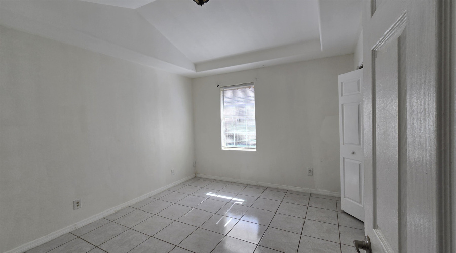 127 Pamplona Lp, Laredo, Texas 78046, 3 Bedrooms Bedrooms, 5 Rooms Rooms,2 BathroomsBathrooms,Residential,For Sale,127 Pamplona Lp,20263817