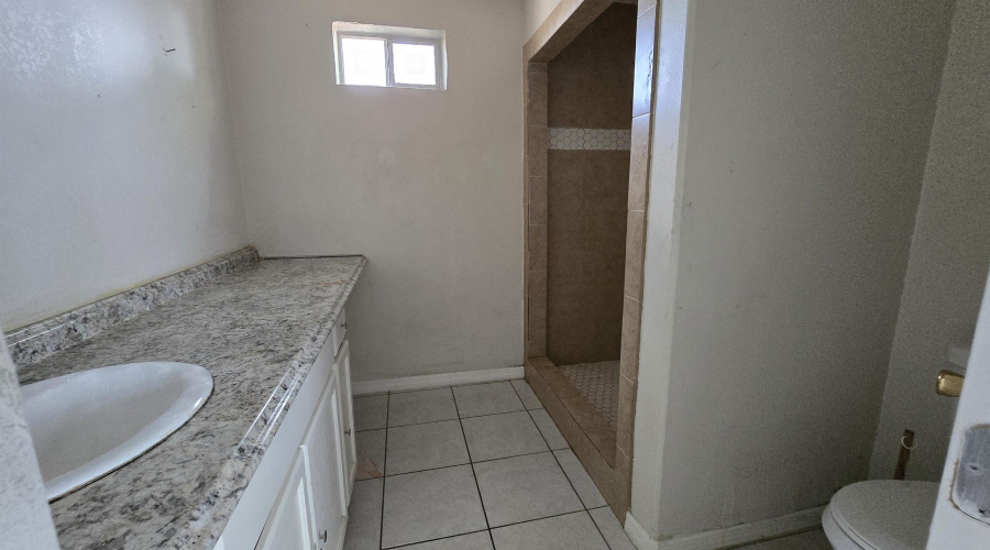 127 Pamplona Lp, Laredo, Texas 78046, 3 Bedrooms Bedrooms, 5 Rooms Rooms,2 BathroomsBathrooms,Residential,For Sale,127 Pamplona Lp,20263817