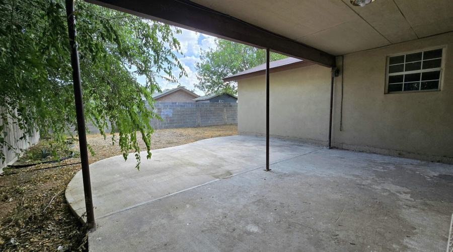 127 Pamplona Lp, Laredo, Texas 78046, 3 Bedrooms Bedrooms, 5 Rooms Rooms,2 BathroomsBathrooms,Residential,For Sale,127 Pamplona Lp,20263817