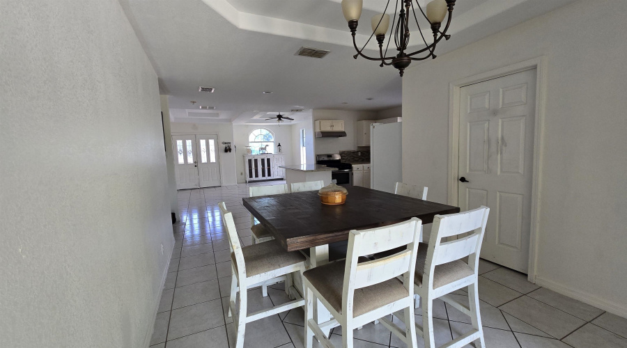 127 Pamplona Lp, Laredo, Texas 78046, 3 Bedrooms Bedrooms, 5 Rooms Rooms,2 BathroomsBathrooms,Residential,For Sale,127 Pamplona Lp,20263817