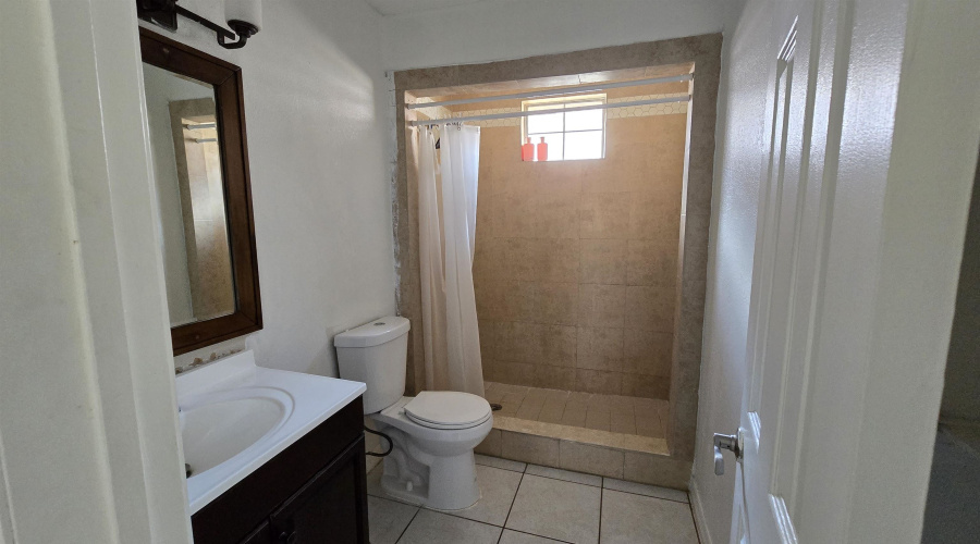 127 Pamplona Lp, Laredo, Texas 78046, 3 Bedrooms Bedrooms, 5 Rooms Rooms,2 BathroomsBathrooms,Residential,For Sale,127 Pamplona Lp,20263817