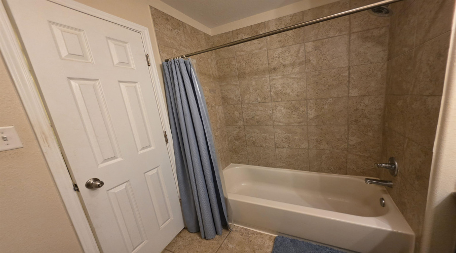 302 Date Palm Dr., LAREDO, Texas 78045, 4 Bedrooms Bedrooms, 8 Rooms Rooms,3 BathroomsBathrooms,Residential,For Rent,302 Date Palm Dr.,20263818