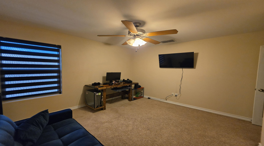 302 Date Palm Dr., LAREDO, Texas 78045, 4 Bedrooms Bedrooms, 8 Rooms Rooms,3 BathroomsBathrooms,Residential,For Rent,302 Date Palm Dr.,20263818
