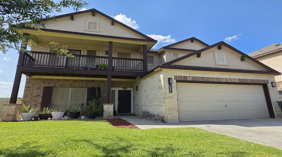 302 Date Palm Dr., LAREDO, Texas 78045, 4 Bedrooms Bedrooms, 8 Rooms Rooms,3 BathroomsBathrooms,Residential,For Rent,302 Date Palm Dr.,20263818