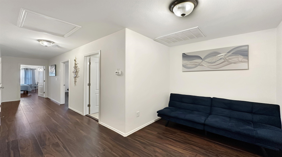 5714 Montevista Dr., Laredo, Texas 78041, 3 Bedrooms Bedrooms, 5 Rooms Rooms,2 BathroomsBathrooms,Residential,For Rent,5714 Montevista Dr.,20263819