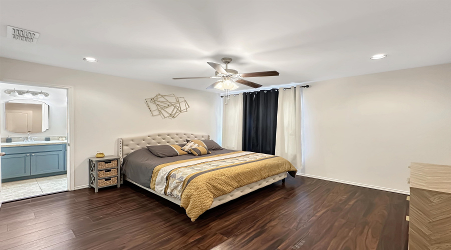 5714 Montevista Dr., Laredo, Texas 78041, 3 Bedrooms Bedrooms, 5 Rooms Rooms,2 BathroomsBathrooms,Residential,For Rent,5714 Montevista Dr.,20263819