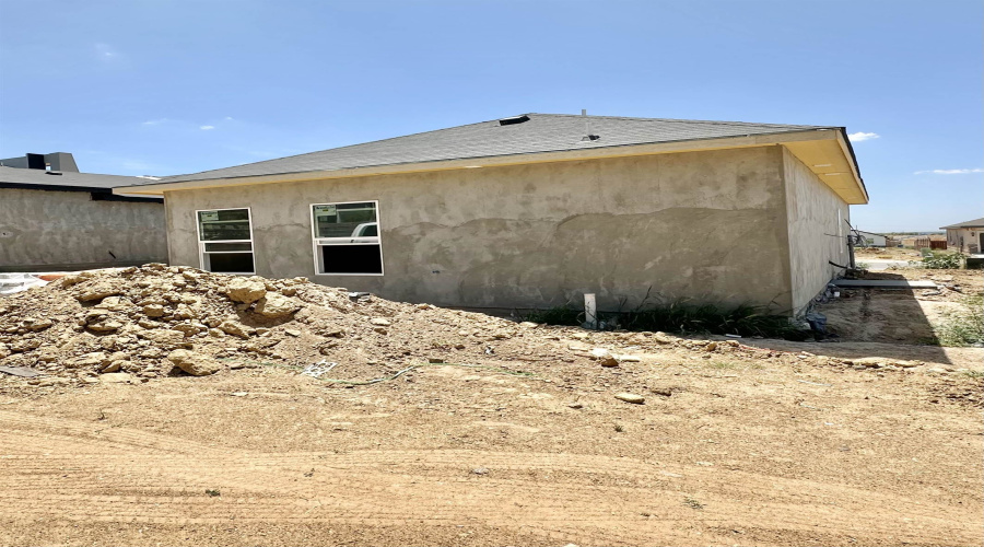 6106 Cherimoya Ln., Laredo, Texas 78046-0000, 3 Bedrooms Bedrooms, 4 Rooms Rooms,2 BathroomsBathrooms,Residential,For Sale,6106 Cherimoya Ln.,20263820