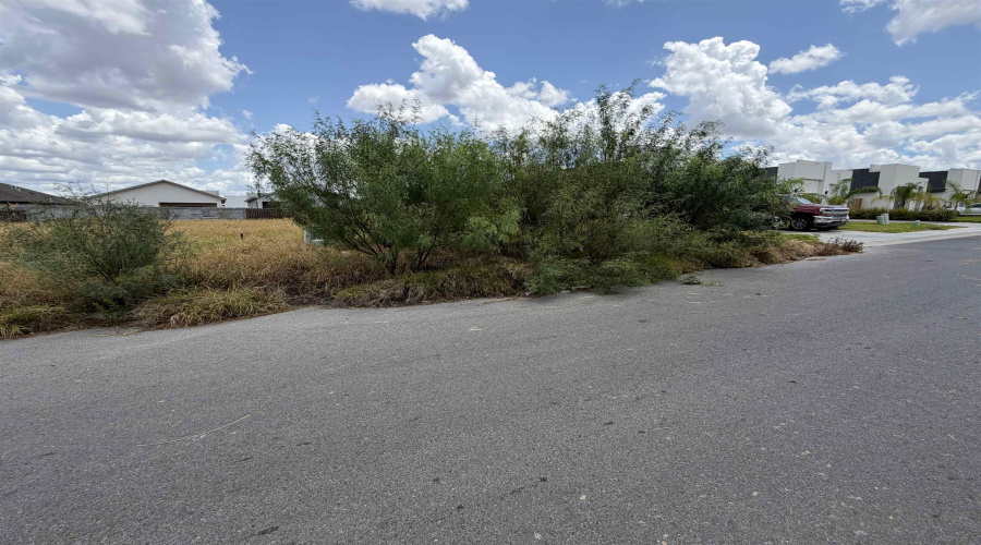 1415 El Zarape Ln., Laredo, Texas 78046, ,Land,For Sale,1415 El Zarape Ln.,20263821