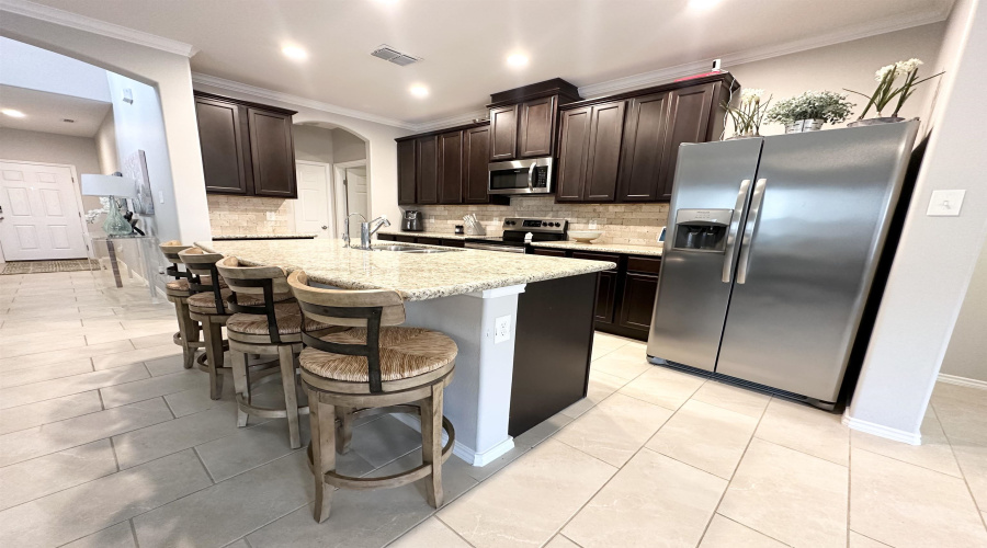 310 Baywater Hill Ln, Laredo, Texas 78045, 4 Bedrooms Bedrooms, 8 Rooms Rooms,3 BathroomsBathrooms,Residential,For Rent,310 Baywater Hill Ln,20263822