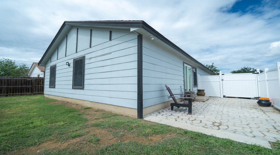 11814 Mohawk Dr, Laredo, Texas 78045, 3 Bedrooms Bedrooms, 5 Rooms Rooms,2 BathroomsBathrooms,Residential,For Sale,11814 Mohawk Dr,20263830