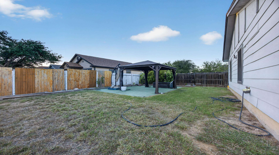 11814 Mohawk Dr, Laredo, Texas 78045, 3 Bedrooms Bedrooms, 5 Rooms Rooms,2 BathroomsBathrooms,Residential,For Sale,11814 Mohawk Dr,20263830