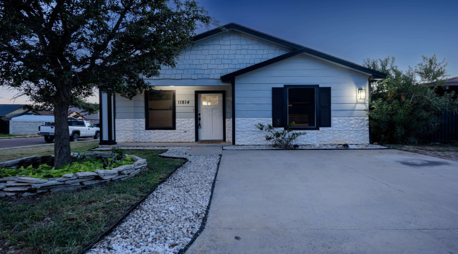 11814 Mohawk Dr, Laredo, Texas 78045, 3 Bedrooms Bedrooms, 5 Rooms Rooms,2 BathroomsBathrooms,Residential,For Sale,11814 Mohawk Dr,20263830