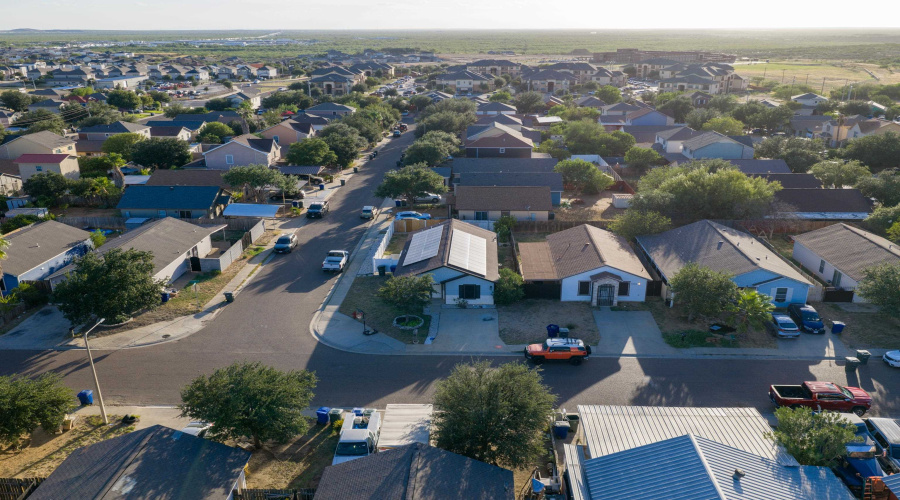 11814 Mohawk Dr, Laredo, Texas 78045, 3 Bedrooms Bedrooms, 5 Rooms Rooms,2 BathroomsBathrooms,Residential,For Sale,11814 Mohawk Dr,20263830