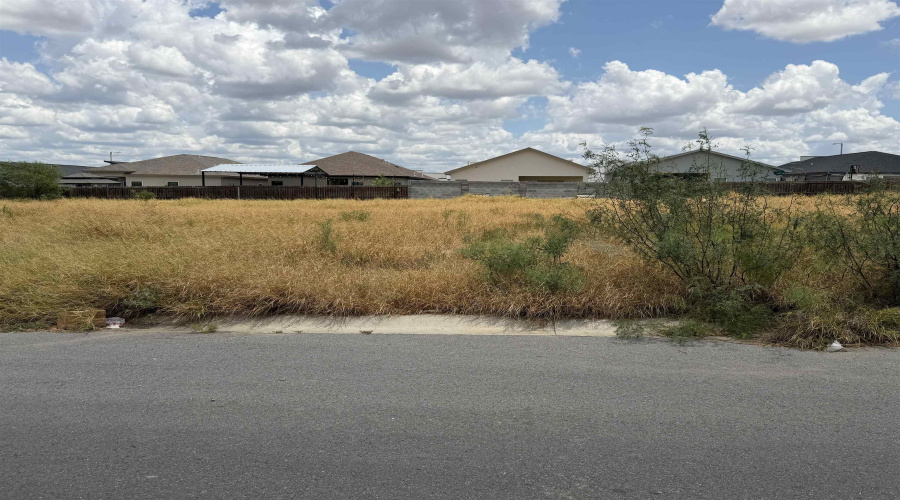 1423 El Zarape Ln., Laredo, Texas 78046, ,Land,For Sale,1423 El Zarape Ln.,20263828