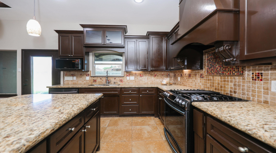 102 Rhine Falls Ct, Laredo, Texas 78041, 4 Bedrooms Bedrooms, 6 Rooms Rooms,3 BathroomsBathrooms,Residential,For Sale,102 Rhine Falls Ct,20263833
