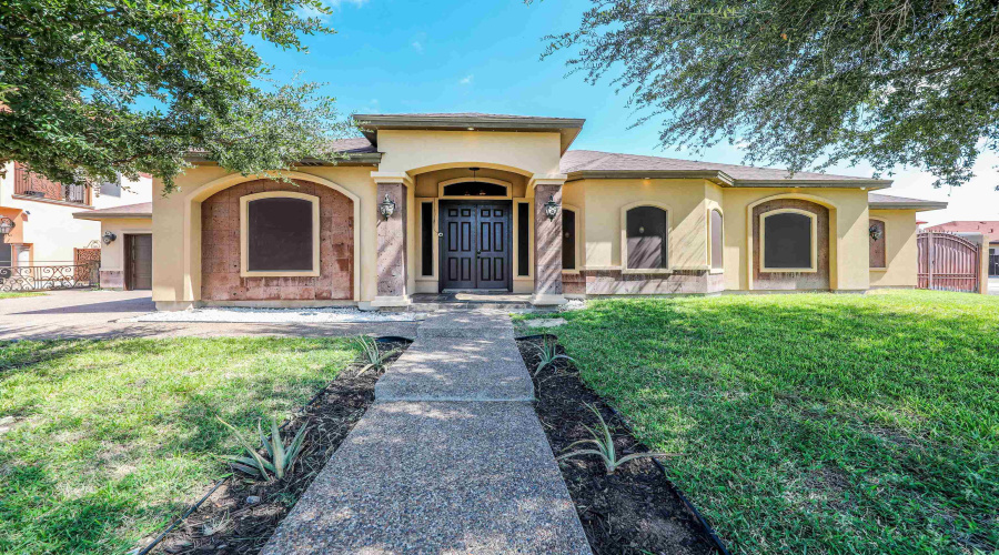 102 Rhine Falls Ct, Laredo, Texas 78041, 4 Bedrooms Bedrooms, 6 Rooms Rooms,3 BathroomsBathrooms,Residential,For Sale,102 Rhine Falls Ct,20263833