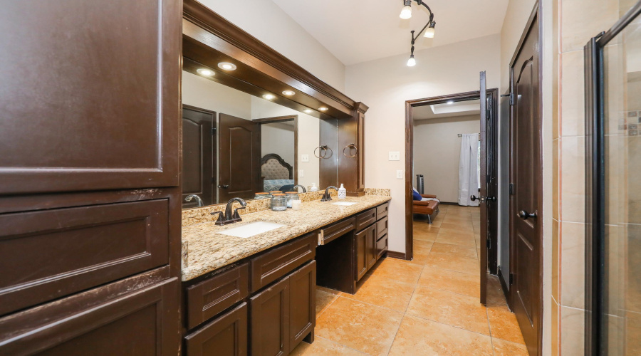 102 Rhine Falls Ct, Laredo, Texas 78041, 4 Bedrooms Bedrooms, 6 Rooms Rooms,3 BathroomsBathrooms,Residential,For Sale,102 Rhine Falls Ct,20263833