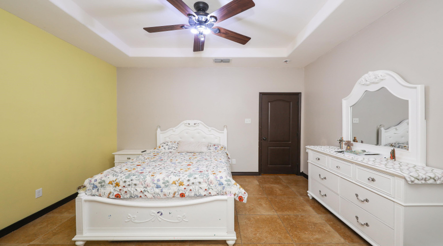102 Rhine Falls Ct, Laredo, Texas 78041, 4 Bedrooms Bedrooms, 6 Rooms Rooms,3 BathroomsBathrooms,Residential,For Sale,102 Rhine Falls Ct,20263833