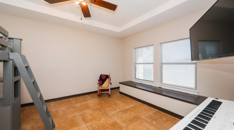 102 Rhine Falls Ct, Laredo, Texas 78041, 4 Bedrooms Bedrooms, 6 Rooms Rooms,3 BathroomsBathrooms,Residential,For Sale,102 Rhine Falls Ct,20263833