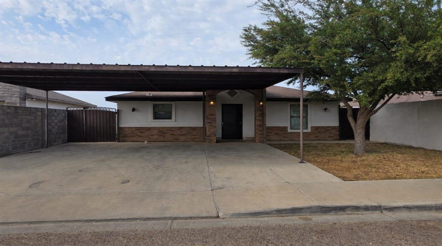 1424 Franc Cigarroa Dr, Laredo, Texas 78046, 4 Bedrooms Bedrooms, 6 Rooms Rooms,2 BathroomsBathrooms,Residential,For Rent,1424 Franc Cigarroa Dr,20263834