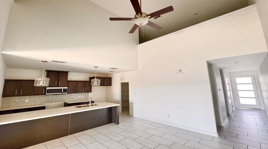 9913 Kaspar Dr., LAREDO, Texas 78045, 3 Bedrooms Bedrooms, 5 Rooms Rooms,3 BathroomsBathrooms,Residential,For Rent,9913 Kaspar Dr.,20263835