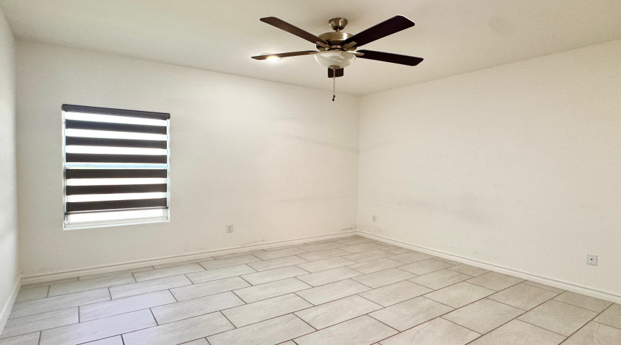 9913 Kaspar Dr., LAREDO, Texas 78045, 3 Bedrooms Bedrooms, 5 Rooms Rooms,3 BathroomsBathrooms,Residential,For Rent,9913 Kaspar Dr.,20263835