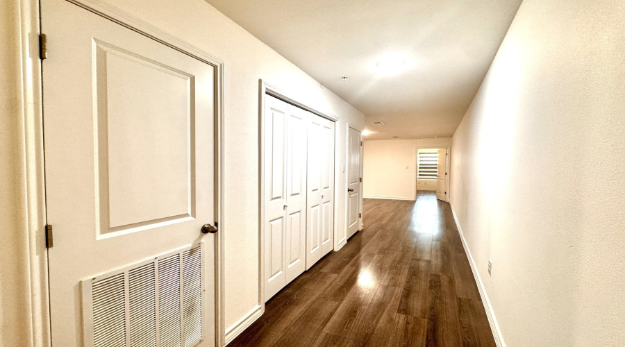 9913 Kaspar Dr., LAREDO, Texas 78045, 3 Bedrooms Bedrooms, 5 Rooms Rooms,3 BathroomsBathrooms,Residential,For Rent,9913 Kaspar Dr.,20263835