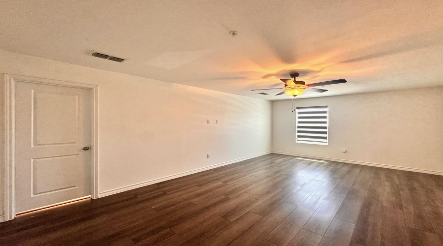 9913 Kaspar Dr., LAREDO, Texas 78045, 3 Bedrooms Bedrooms, 5 Rooms Rooms,3 BathroomsBathrooms,Residential,For Rent,9913 Kaspar Dr.,20263835