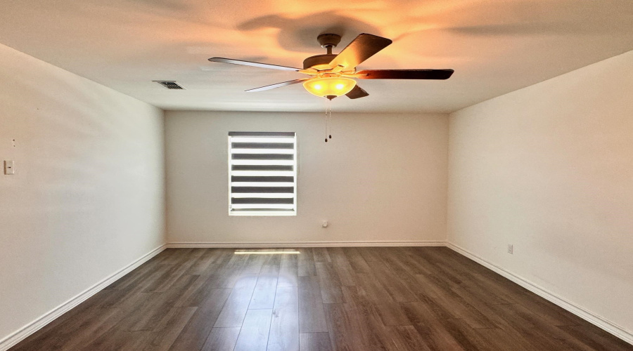 9913 Kaspar Dr., LAREDO, Texas 78045, 3 Bedrooms Bedrooms, 5 Rooms Rooms,3 BathroomsBathrooms,Residential,For Rent,9913 Kaspar Dr.,20263835
