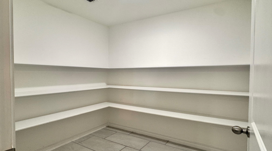 9913 Kaspar Dr., LAREDO, Texas 78045, 3 Bedrooms Bedrooms, 5 Rooms Rooms,3 BathroomsBathrooms,Residential,For Rent,9913 Kaspar Dr.,20263835