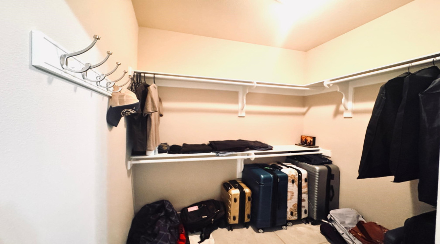 7607 Patricia Highsmith Dr, LAREDO, Texas 78041, 3 Bedrooms Bedrooms, 6 Rooms Rooms,2 BathroomsBathrooms,Residential,For Sale,7607 Patricia Highsmith Dr,20263836