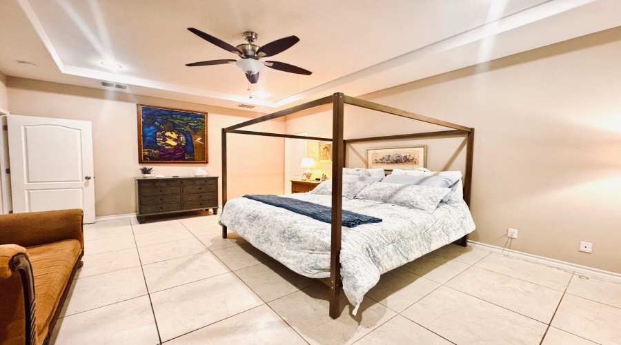 7607 Patricia Highsmith Dr, LAREDO, Texas 78041, 3 Bedrooms Bedrooms, 6 Rooms Rooms,2 BathroomsBathrooms,Residential,For Sale,7607 Patricia Highsmith Dr,20263836