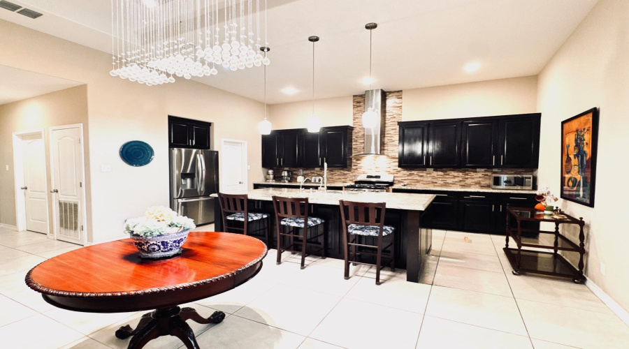 7607 Patricia Highsmith Dr, LAREDO, Texas 78041, 3 Bedrooms Bedrooms, 6 Rooms Rooms,2 BathroomsBathrooms,Residential,For Sale,7607 Patricia Highsmith Dr,20263836