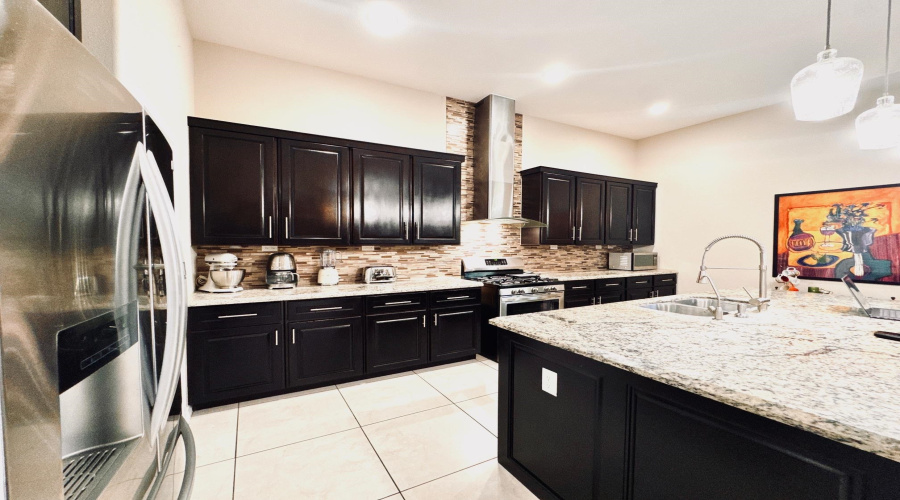 7607 Patricia Highsmith Dr, LAREDO, Texas 78041, 3 Bedrooms Bedrooms, 6 Rooms Rooms,2 BathroomsBathrooms,Residential,For Sale,7607 Patricia Highsmith Dr,20263836