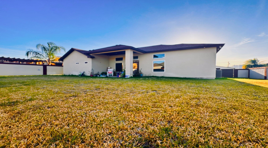 7607 Patricia Highsmith Dr, LAREDO, Texas 78041, 3 Bedrooms Bedrooms, 6 Rooms Rooms,2 BathroomsBathrooms,Residential,For Sale,7607 Patricia Highsmith Dr,20263836
