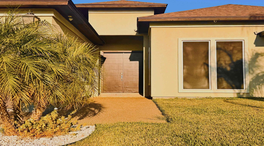 7607 Patricia Highsmith Dr, LAREDO, Texas 78041, 3 Bedrooms Bedrooms, 6 Rooms Rooms,2 BathroomsBathrooms,Residential,For Sale,7607 Patricia Highsmith Dr,20263836