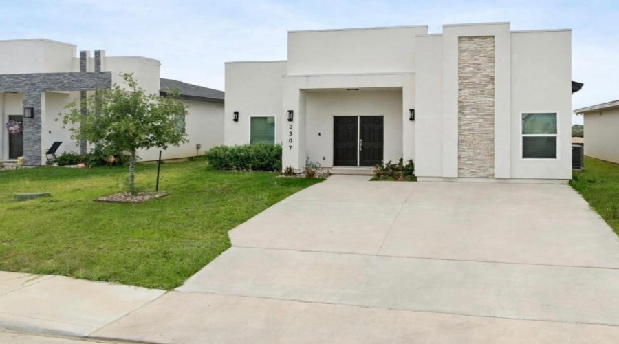3807 Bella St., Laredo, Texas 78046, 3 Bedrooms Bedrooms, 5 Rooms Rooms,2 BathroomsBathrooms,Residential,For Sale,3807 Bella St.,20263837