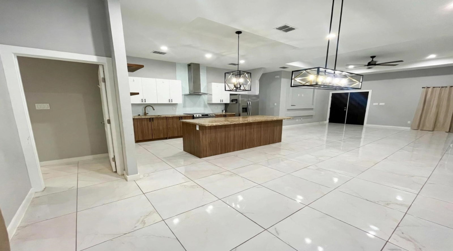 3807 Bella St., Laredo, Texas 78046, 3 Bedrooms Bedrooms, 5 Rooms Rooms,2 BathroomsBathrooms,Residential,For Sale,3807 Bella St.,20263837