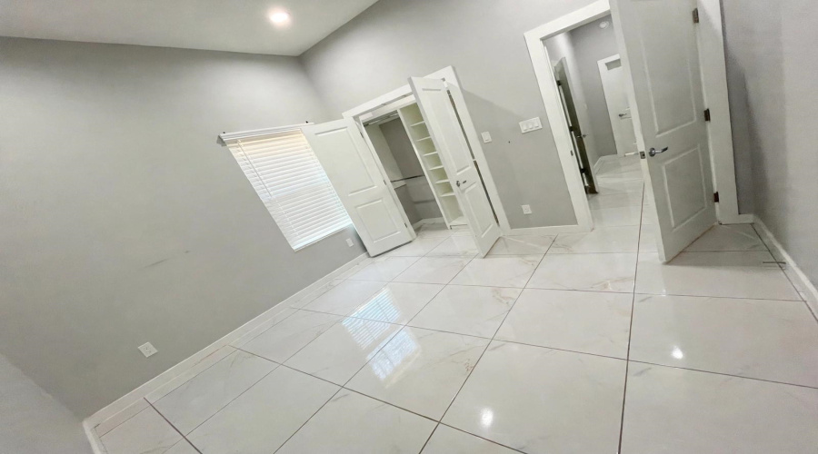 3807 Bella St., Laredo, Texas 78046, 3 Bedrooms Bedrooms, 5 Rooms Rooms,2 BathroomsBathrooms,Residential,For Sale,3807 Bella St.,20263837