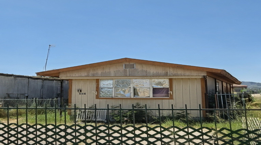 307 (1/2) W Sycamore St, Laredo, Texas 78041, ,Multi-family,For Sale,307 (1/2) W Sycamore St,20263849