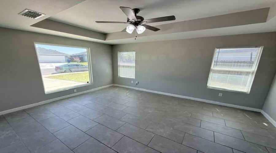 3506 Jose C Santos Dr, Laredo, Texas 78046, 3 Bedrooms Bedrooms, 5 Rooms Rooms,2 BathroomsBathrooms,Residential,For Rent,3506 Jose C Santos Dr,20263838