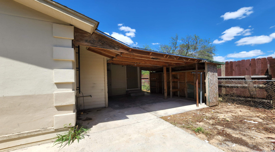2202 Blaine St, Laredo, Texas 78043, 2 Bedrooms Bedrooms, 4 Rooms Rooms,1 BathroomBathrooms,Residential,For Rent,2202 Blaine St,20263839
