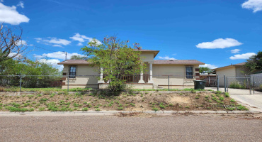 2202 Blaine St, Laredo, Texas 78043, 2 Bedrooms Bedrooms, 4 Rooms Rooms,1 BathroomBathrooms,Residential,For Rent,2202 Blaine St,20263839