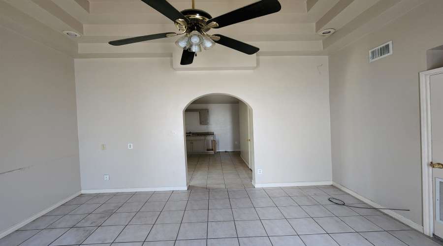 2202 Blaine St, Laredo, Texas 78043, 2 Bedrooms Bedrooms, 4 Rooms Rooms,1 BathroomBathrooms,Residential,For Rent,2202 Blaine St,20263839