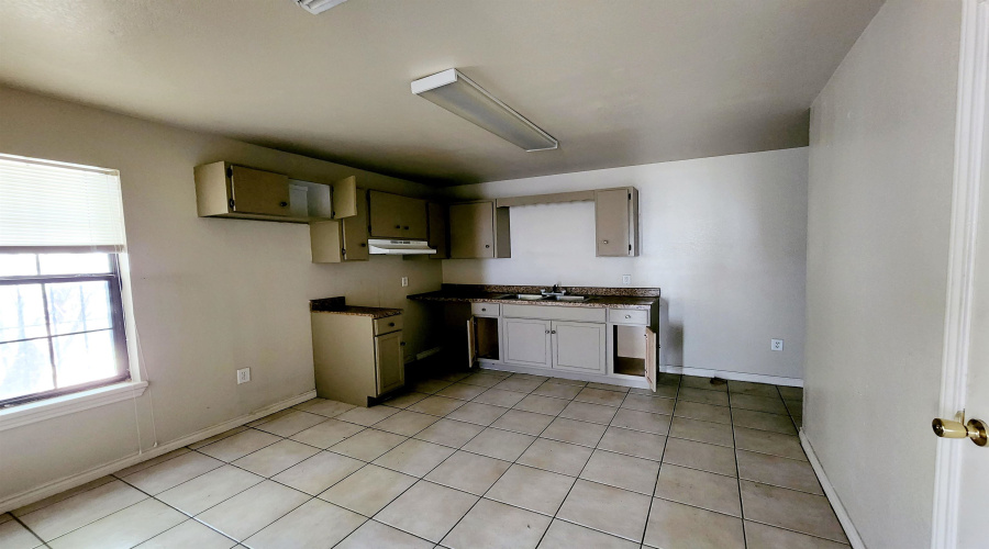 2202 Blaine St, Laredo, Texas 78043, 2 Bedrooms Bedrooms, 4 Rooms Rooms,1 BathroomBathrooms,Residential,For Rent,2202 Blaine St,20263839